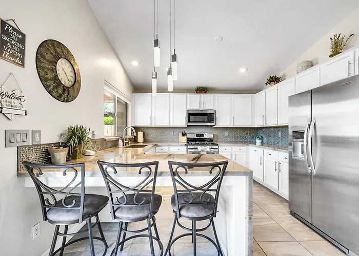 Holiday home Near Superstition Hiking! W/ Pool Gold Canyon