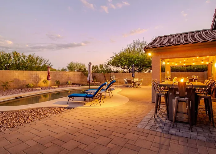 Near Superstition Hiking! W/ Pool Holiday home *