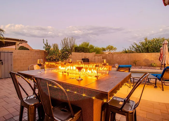Near Superstition Hiking! W/ Pool Holiday home *